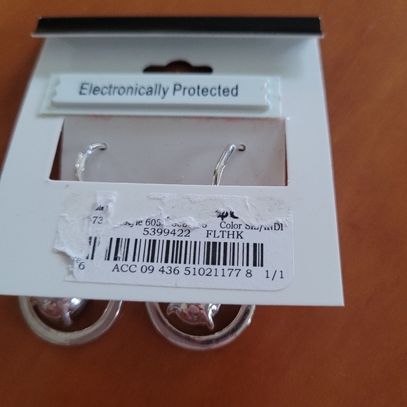 Nine West 90's Swarovski Blue Crystal Leverback‎ Drop Earrings - Picture 4 of 4